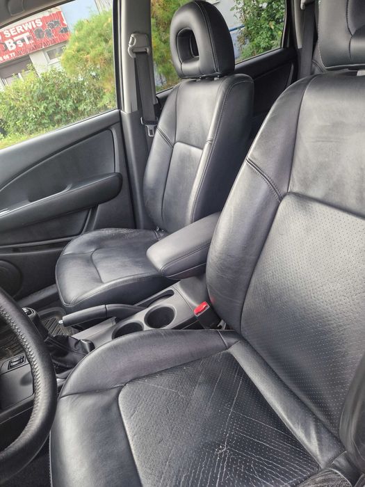 Mitsubishi Outlander 2.4 gaz do 2031 skóra, klima