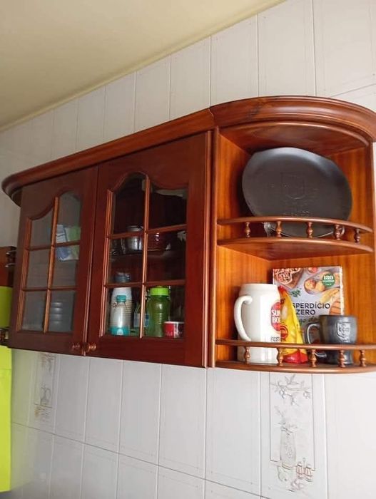 Vendo este móvel muito bonito bom estado de cozinha