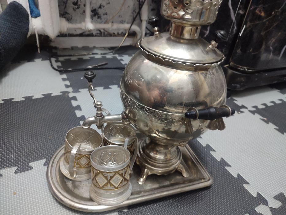Самовар +подстаканники+поднос