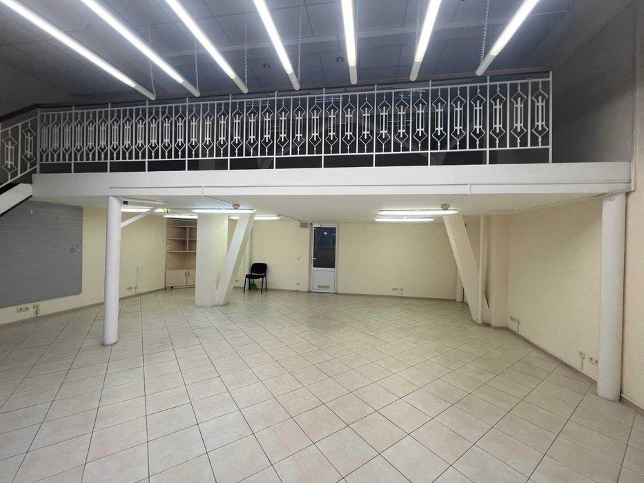 Двоповерховий офіс в БЦ, 81 м.кв., 2 поверх у подарунок, м. Дорогожичі