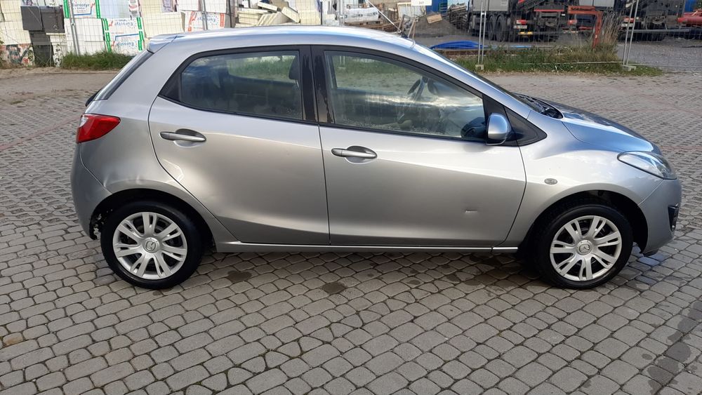 Mazda 2 , 1.35 benzyna, 2012, klimatyzacja , 136tys km, Tarnogród,