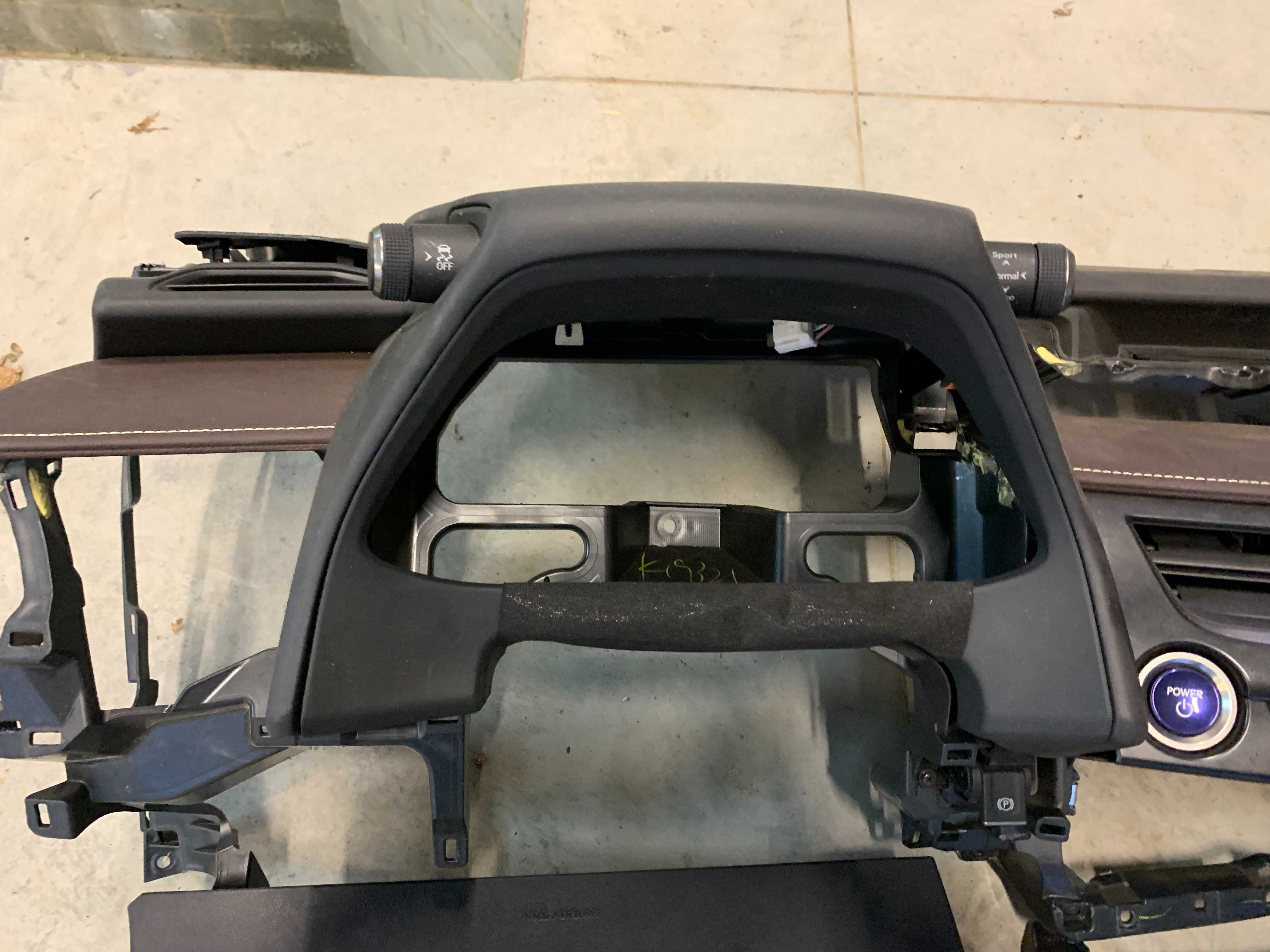 Безпека безопасность airbag подушка торпеда Lexus UX 2018-2023