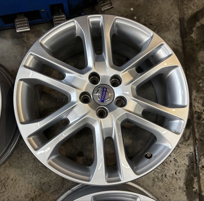 Felgi aluminiowe 5x108x18 7.5J ET55 VOLVO FORD