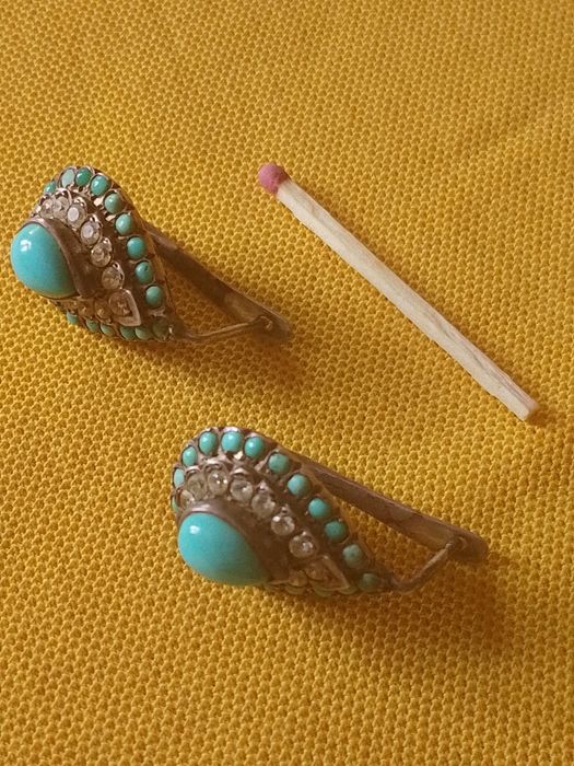 Серебряный комплект кольцо и серьги.