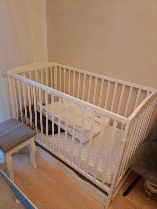 Łóżeczko dziecięce z szufladą nie zniszczone