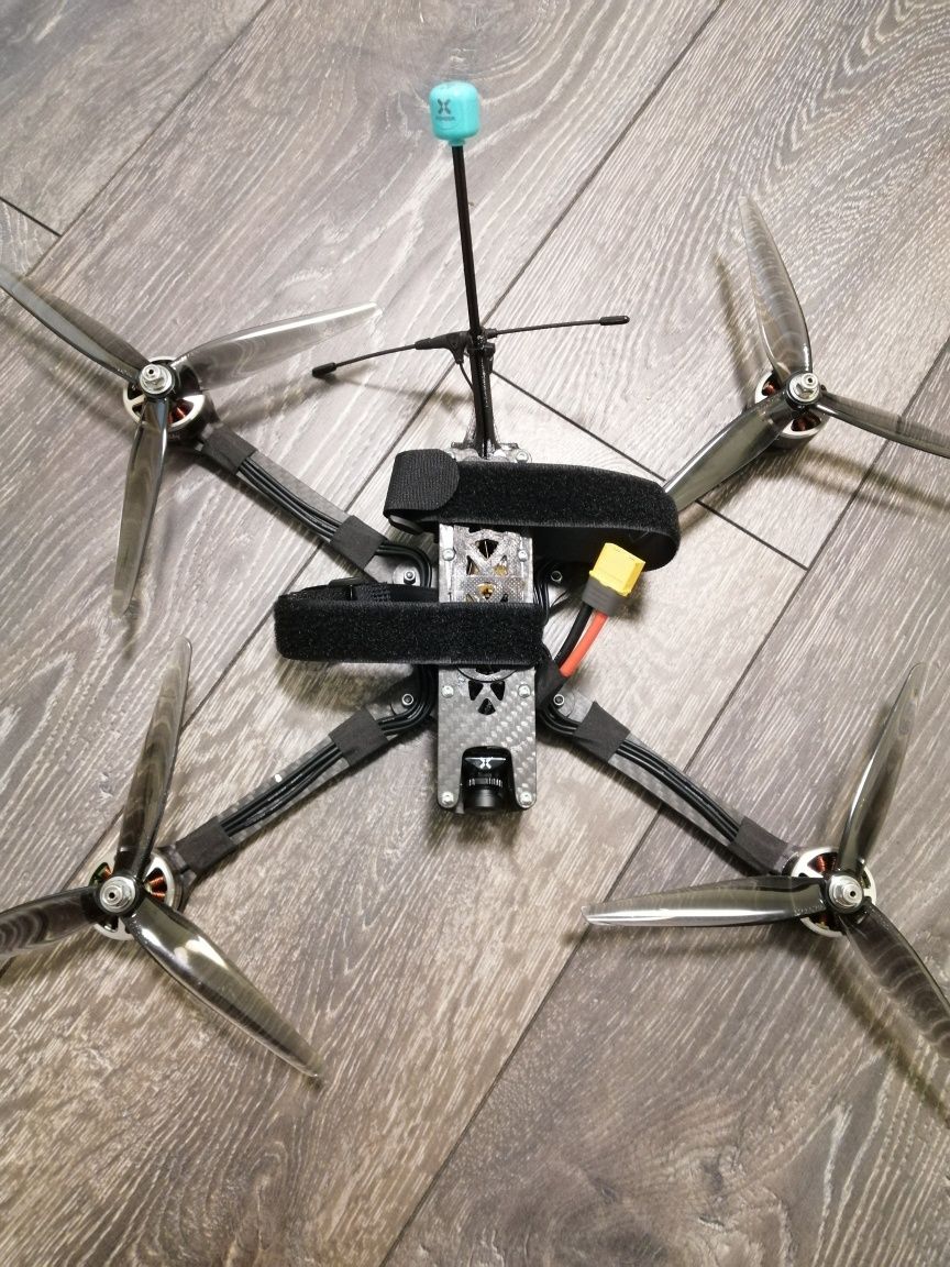 Продам FPV дрони 8дюймів нові.