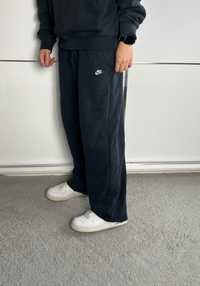 Baggy Spodnie Nike small logo black szerokie