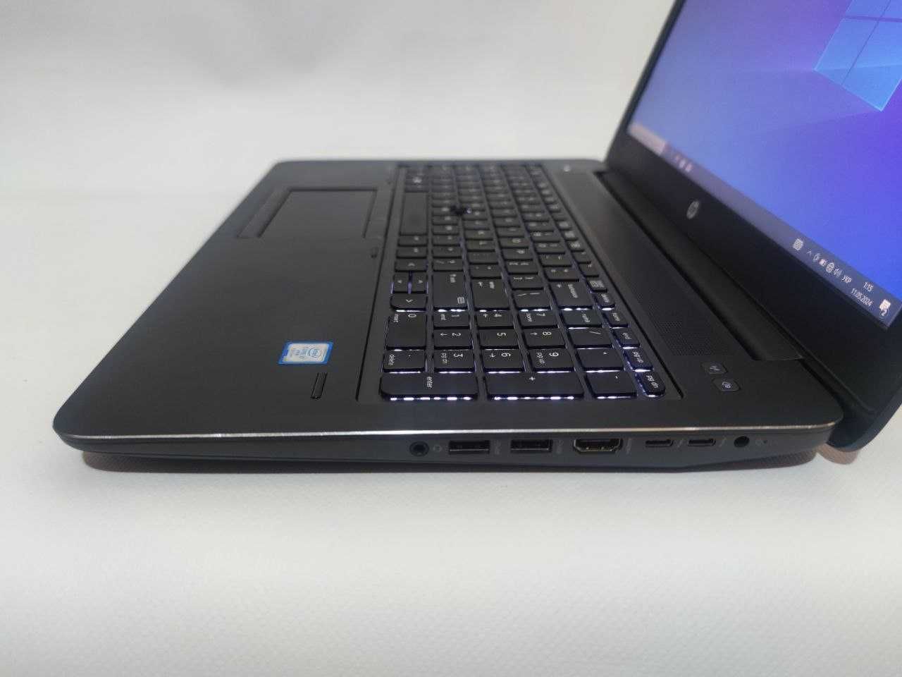 Ноутбук HP ZBook 15 G4 i7-7820HQ/RAM 16GB/SSD 256GB