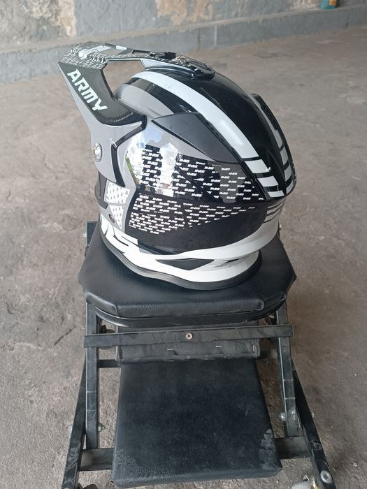 Capacete de cross