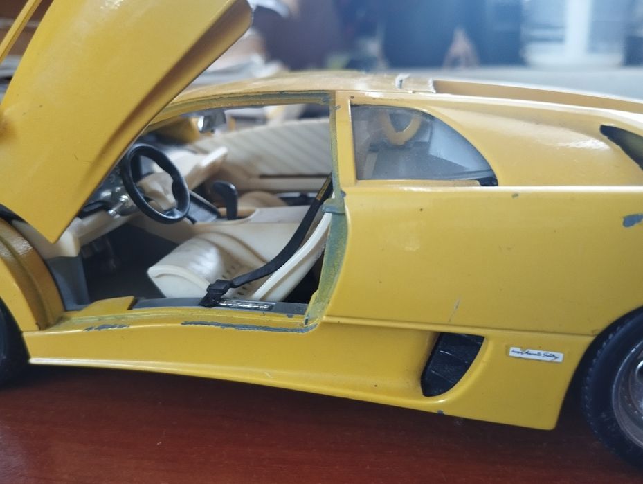 Продам модель машины Lamborghini Diablo (1990) Burago 1:18