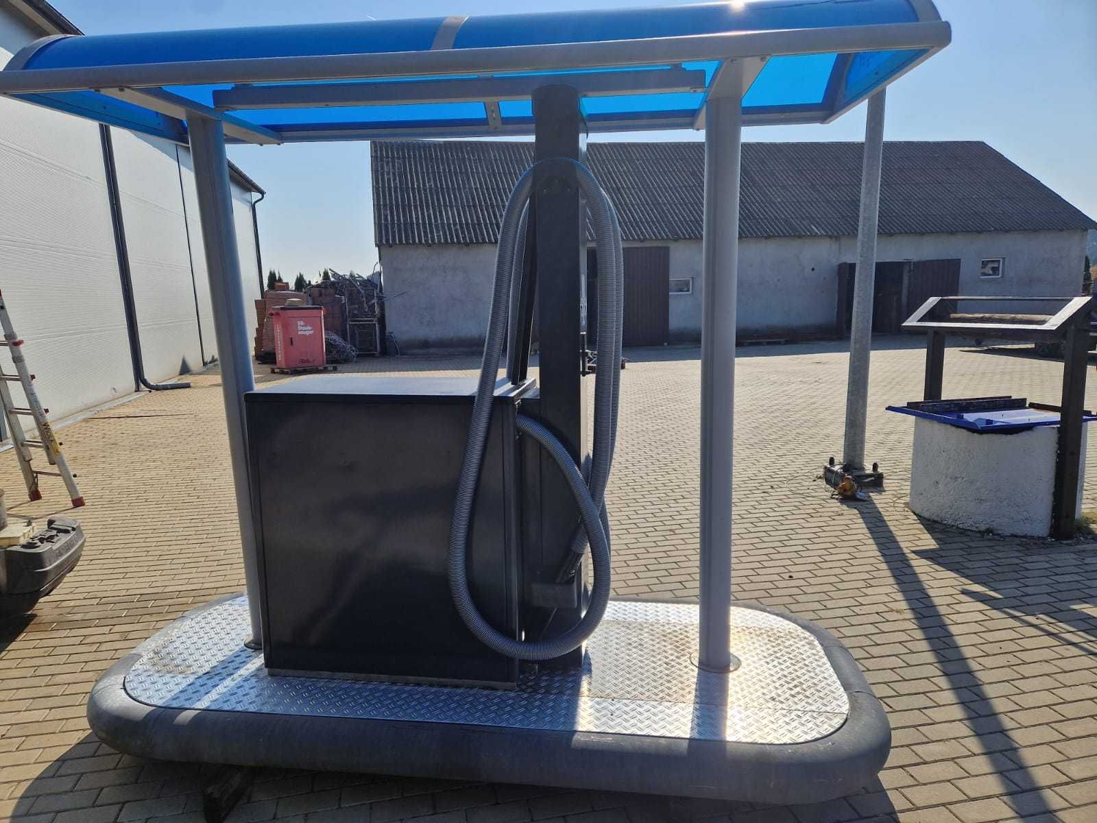 Odkurzacz Samoobsługowy Nilfisk SB Tandem na platformie