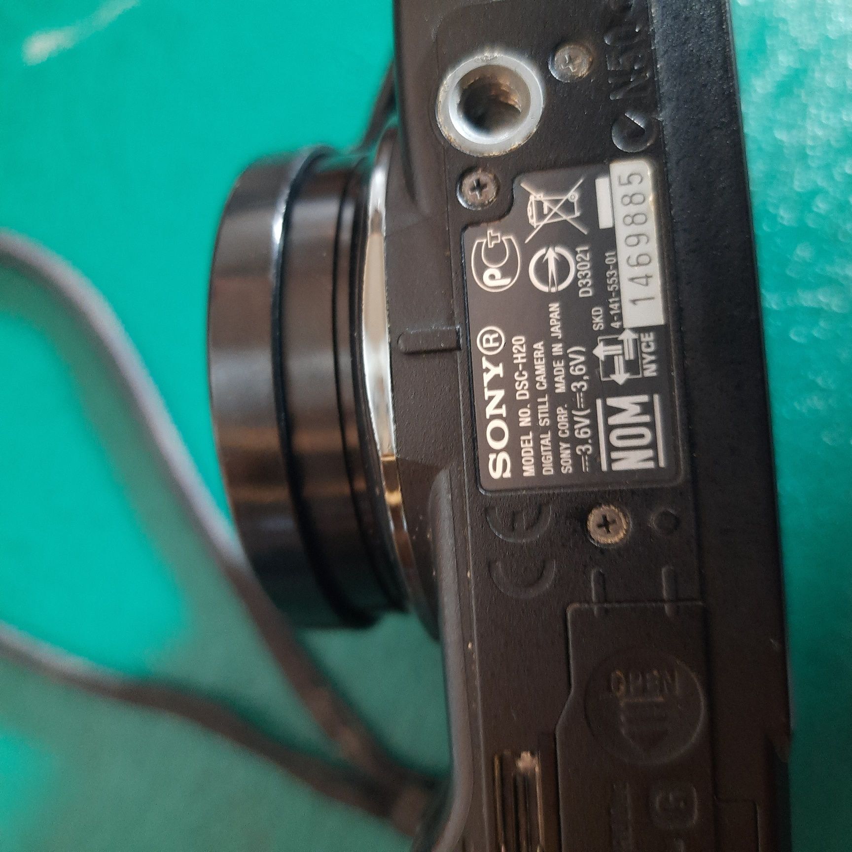 Фотоаппарат Sony Cyber-Shot DSC-H20.