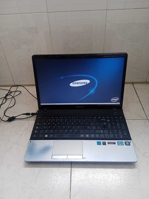Samsung NP300E5A Intel® Core i5 i5-2450M