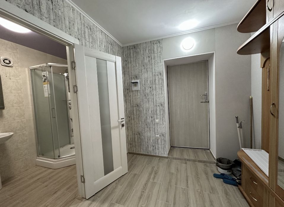 Продается 1 кк в Центре! Защука!