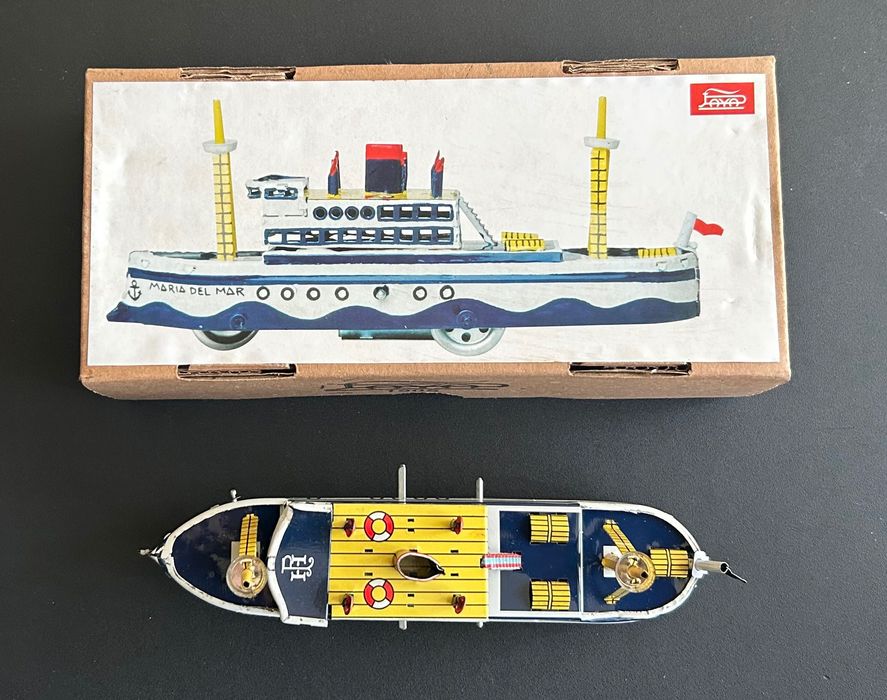 Replica de Brinquedo Clássico - Barco