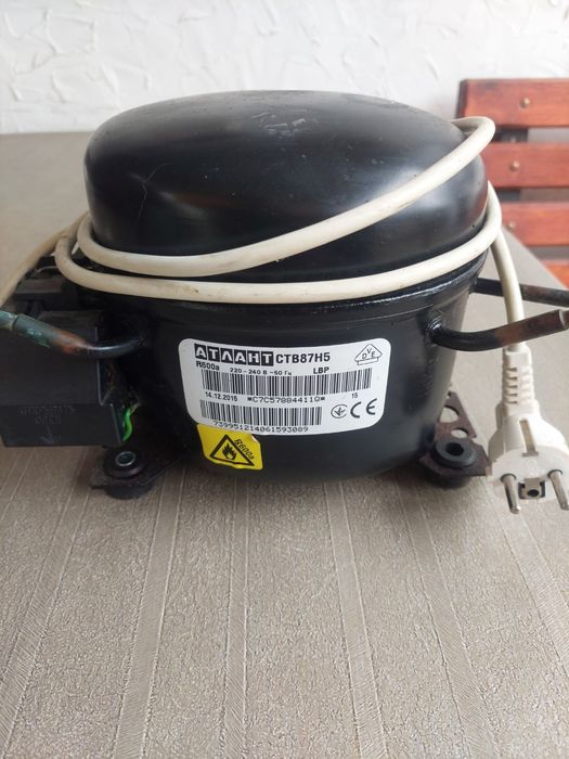 Продам компрессор Атлант б.у. для бытового холодильника