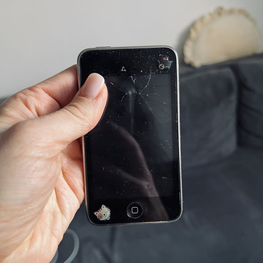 Віддам ipod touch