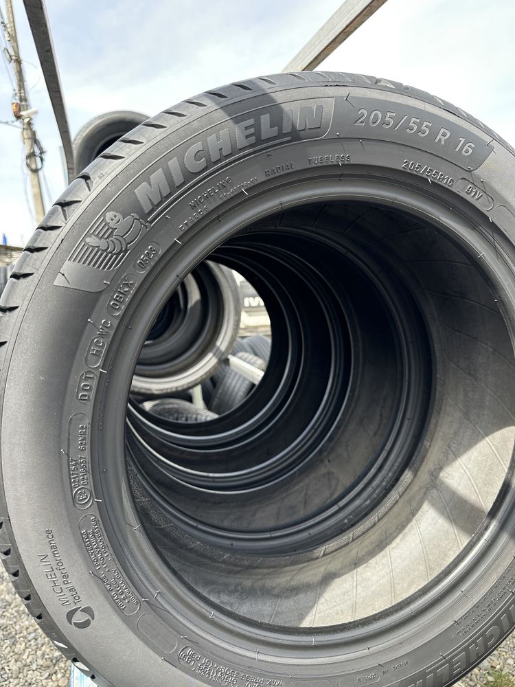 Шини б/у 205/55/16 R16 Michelin 4шт