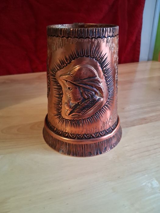 Bardzo ładny kufelek do piwa