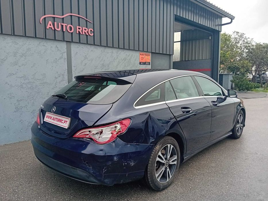 Mercedes CLA 180 cdi ( pequeno sinistro )