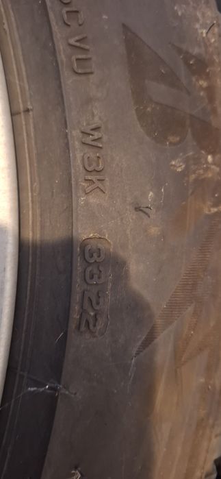 Opony zimowe Bridgestone Blizzak LM005 225/50 R19 komplet.