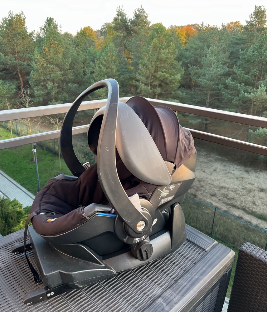 Wózek mima xari plus fotelik z bazą isofix