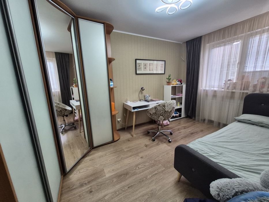 Продам велику трикімнатну квартиру- VIP, центр, Набережна, пляж. FINK