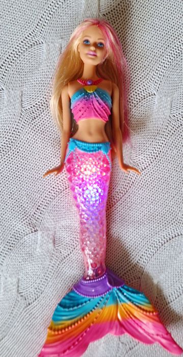 Barbie syrenka świecący ogon