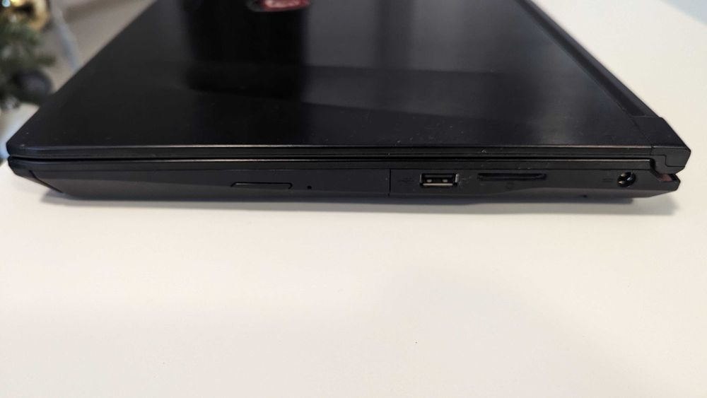Laptop MSI GE62 Apache i7-6700HQ/16GB/128 GTX960M FHD