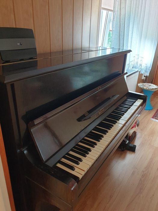 Sprzedam fortepian