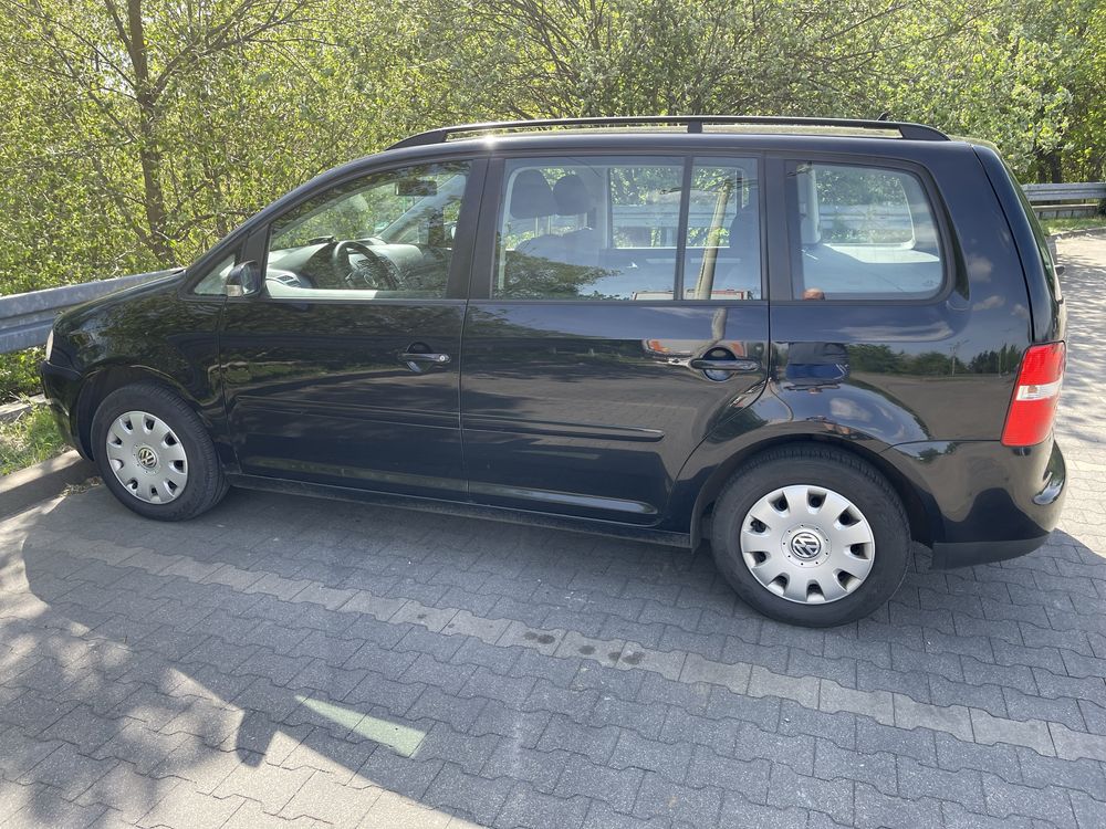 Volkswagen Touran 1,6 FSI