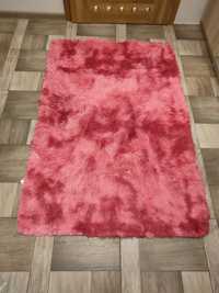 Nowy czerwony dywan puszysty 100x150