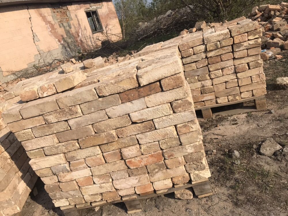 Кирпичь жаропрочный