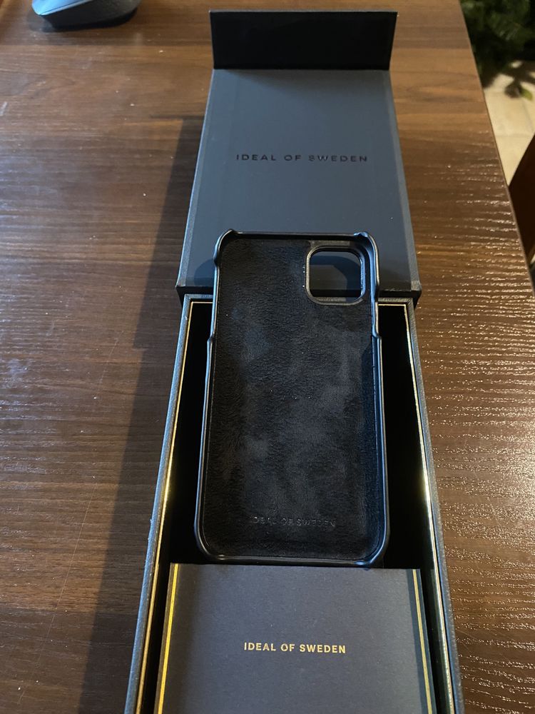 Etui iPhone 11- Ideal of Sweden - dawn black studs