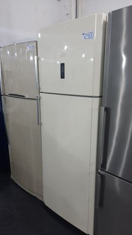 Широкий холодильник Ariston ENTYH1926  Европa Сухая заморозка Высокий