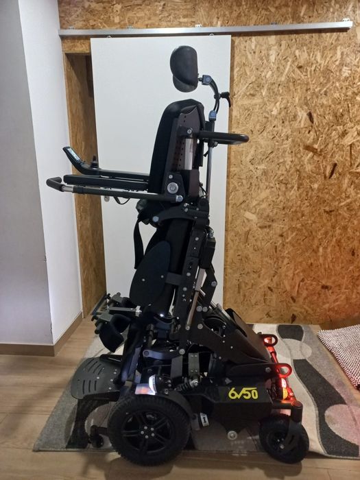 Cadeira de rodas eléctrica  Vassilli, como nova