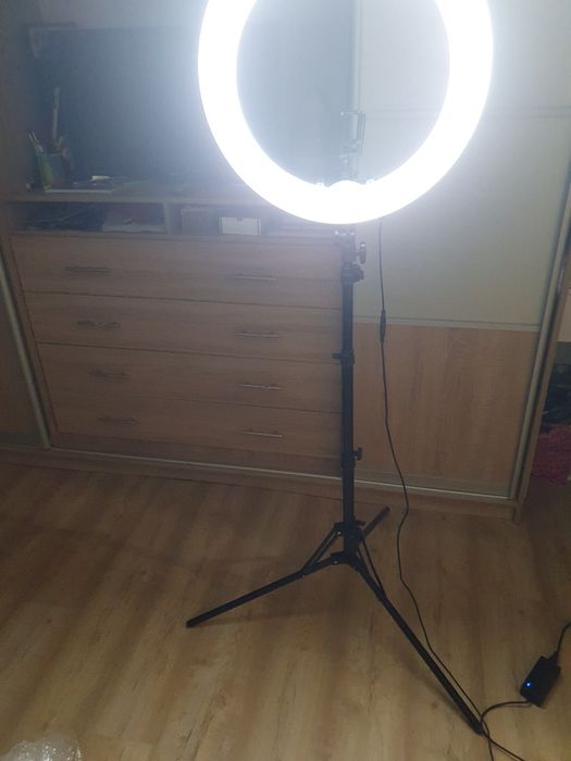 Кільцева лампа FOSOTO RL-18