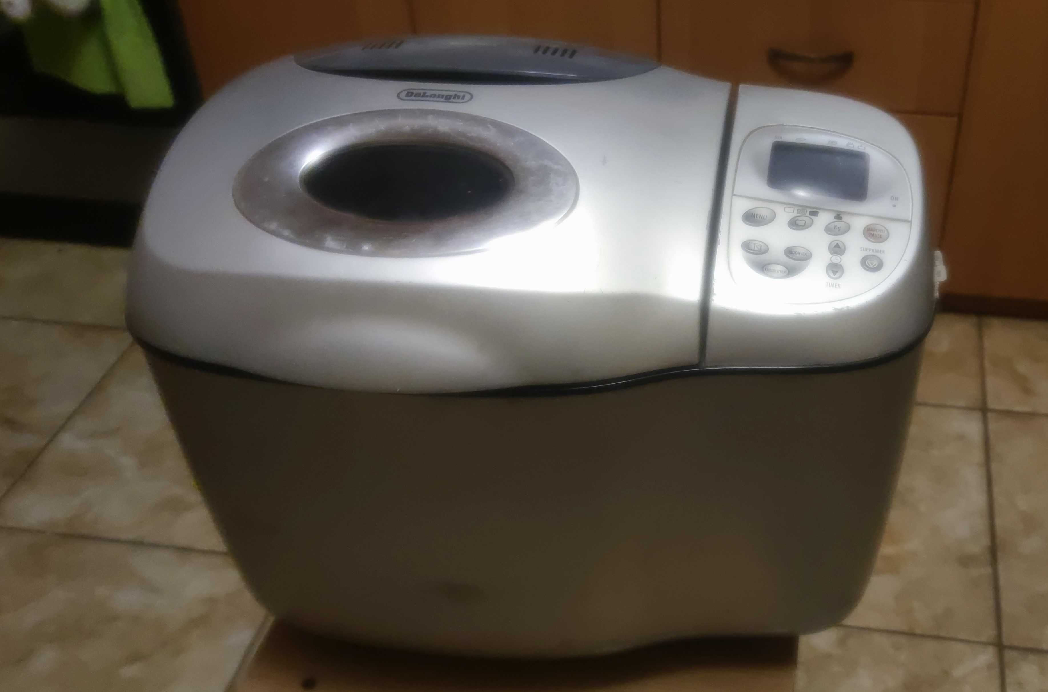 Хлебопечка Delonghi BDM 125S