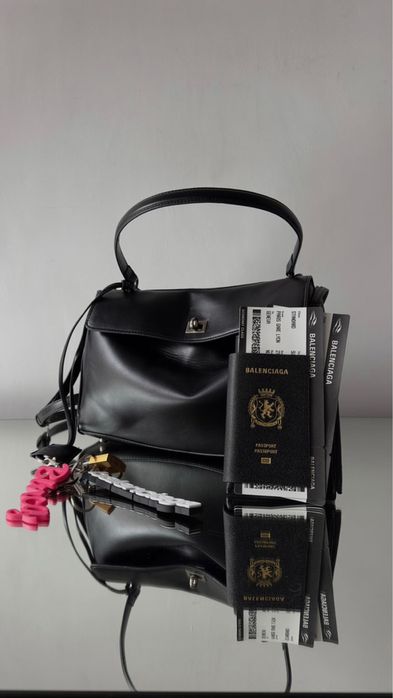 Маленька сумка-гаманець Men’s Passport long wallet 2 ticket Balenciaga
