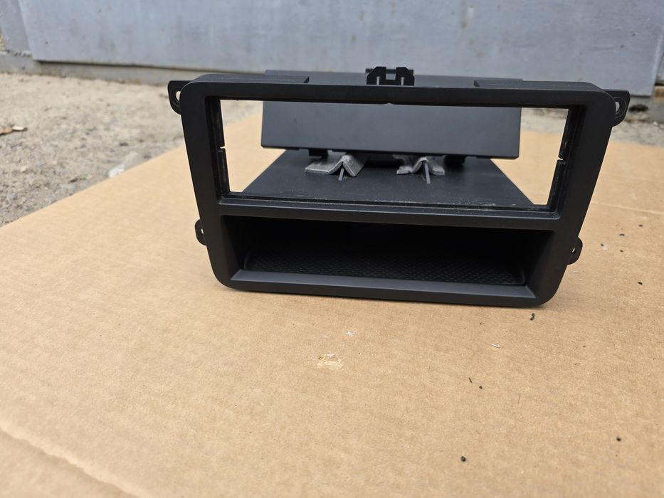 VW  перехідна рамка для магнітоли