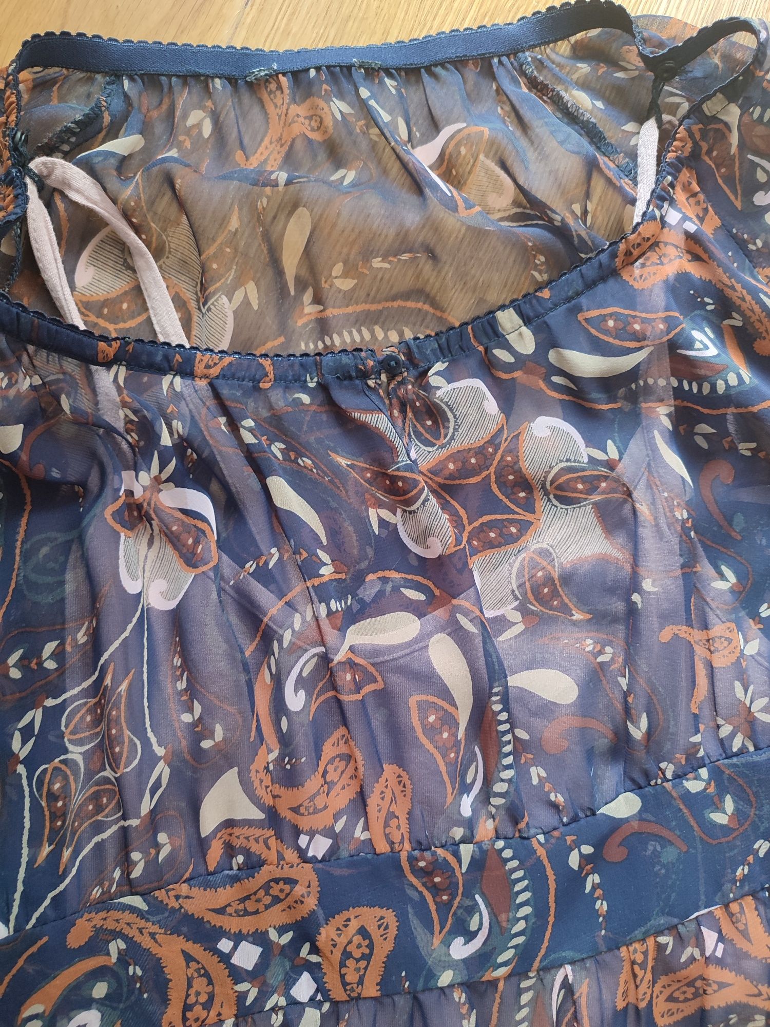 Boohoo sukienka na ramiączkach tuba tiulowa Boho r.S