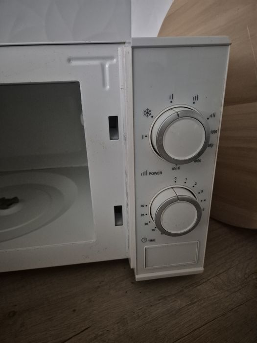 Mikrofalówka Amica sprawna z talerzem