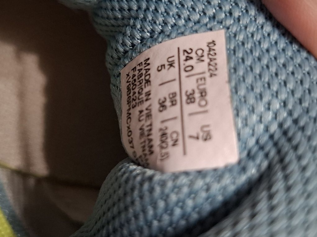 Кросівки жіночі Asics GEL
