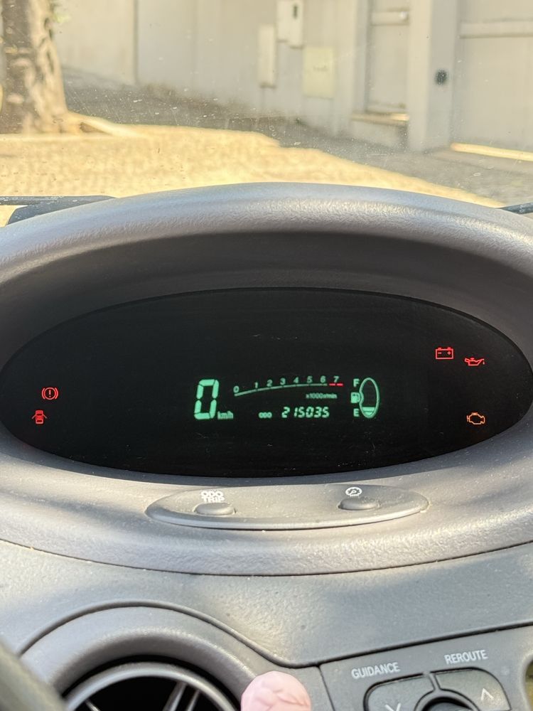 Carro Toyota Yaris VVT-I