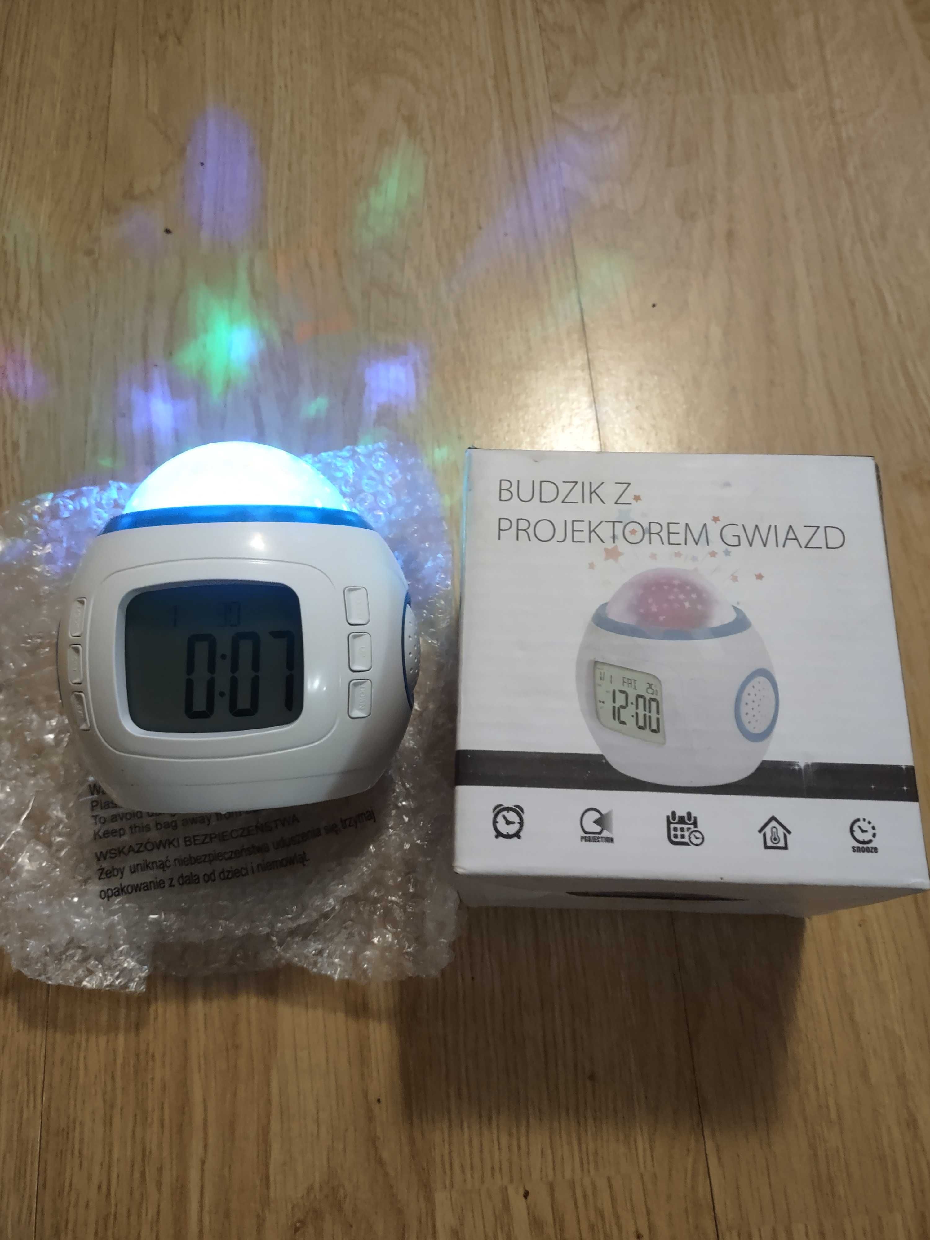 Budzik projektor gwiazd nocne niebo odgłosy natury termometr kalendarz