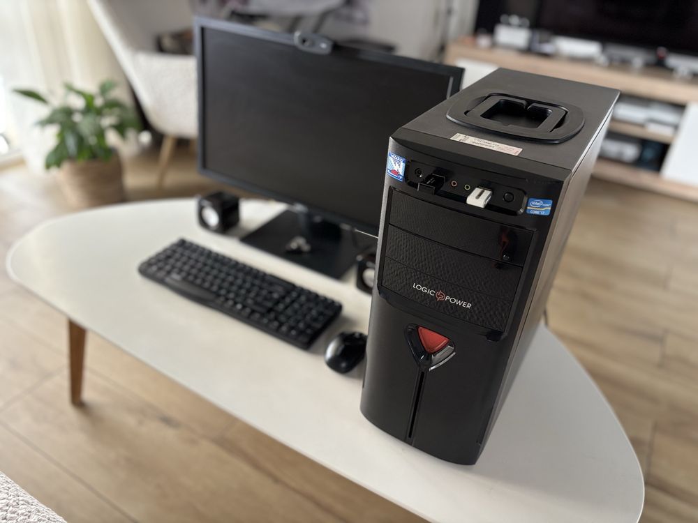 Компьютер Logic Power, монитор Dell, процесор Intel i7