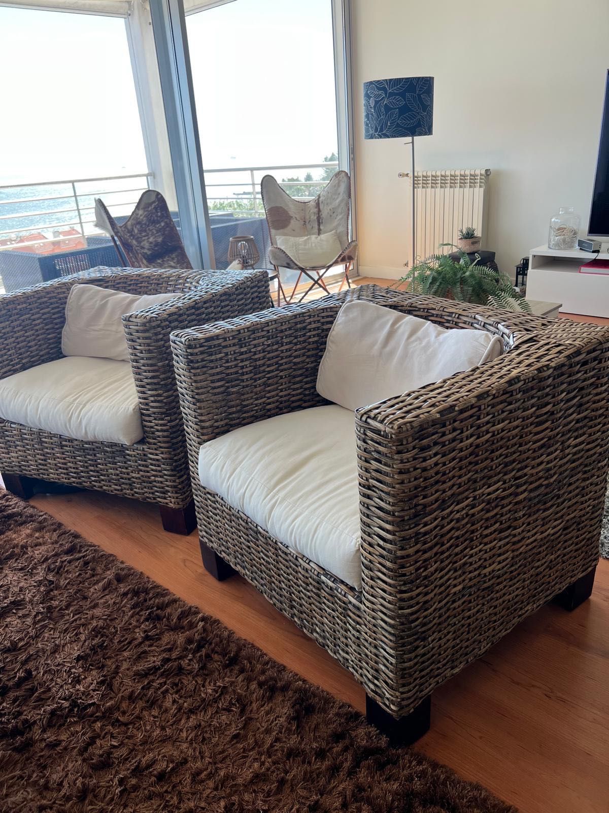 Conjunto de 2 cadeirões muito giros da Area Store !!