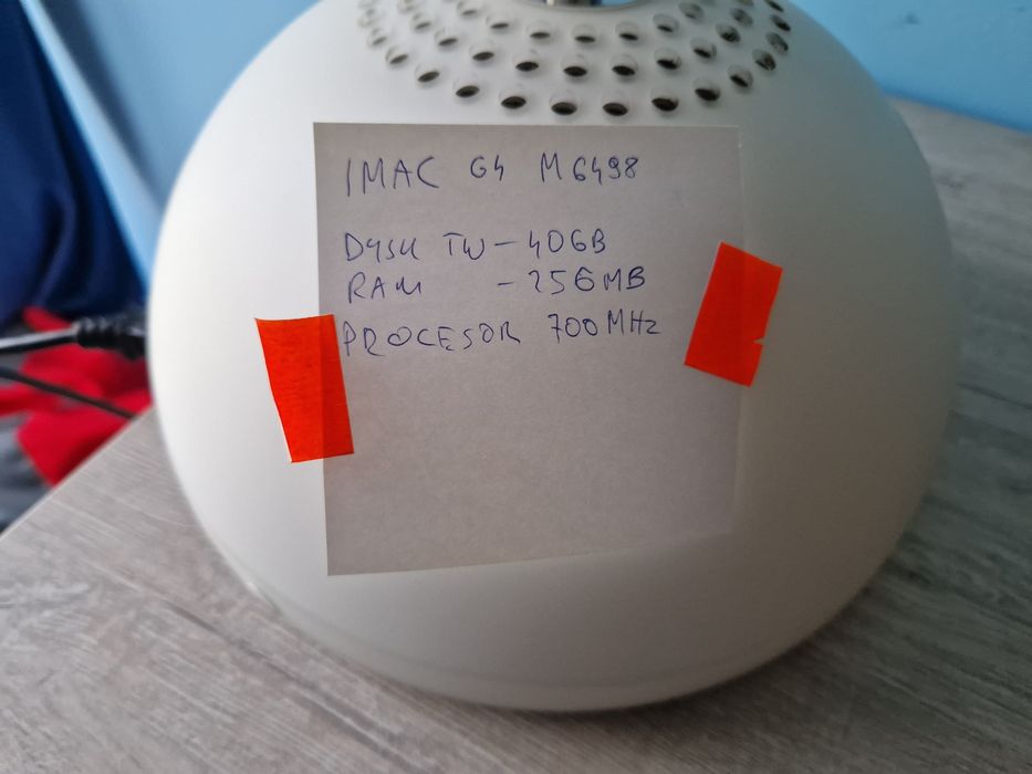 Model: iMac G4 M6498
Dysk twardy: 40 GB
Pamięć RAM: 256 MB
Procesor: 7