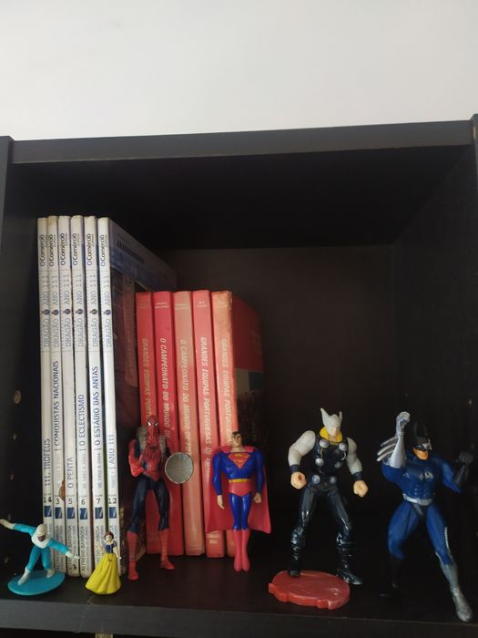 Figuras Marvel e DC comicsbo outras