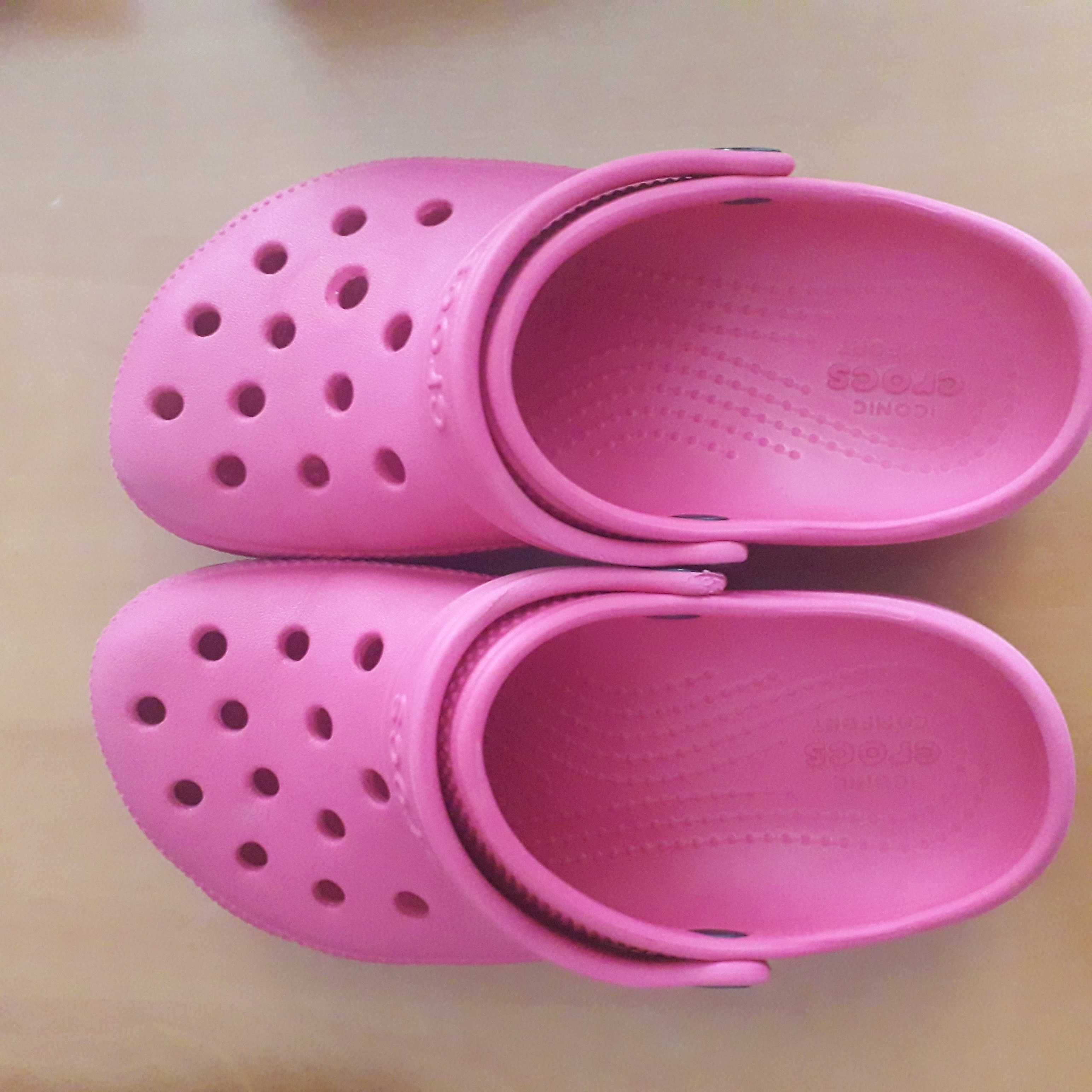 Crocs rosa menina